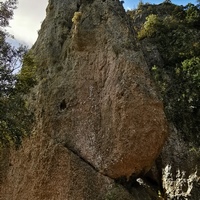 Photo de France - Le Cirque de Mourèze et le Lac du Salagou